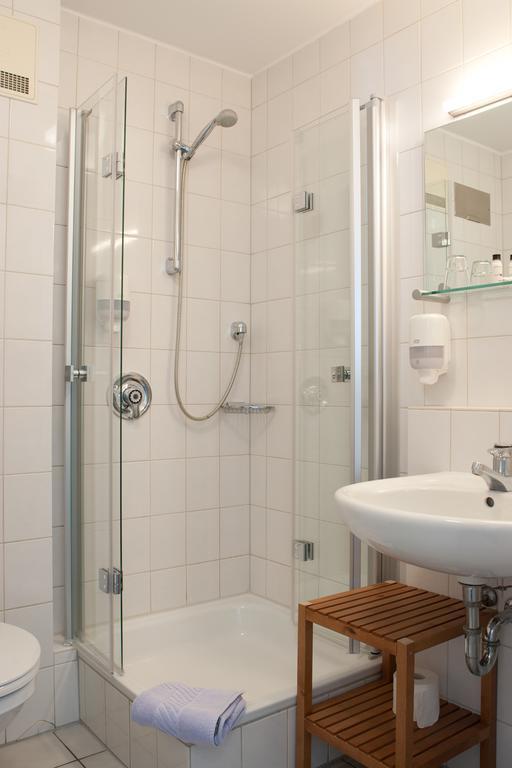 Landhotel Zur Bretzel Babenhausen  Quarto foto